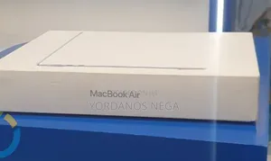 New Laptop Apple MacBook Air 2025 M4 16GB Apple M4 SSD 512GB