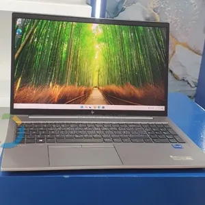 New Laptop HP ZBook Firefly G8 16GB Intel Core i7 SSD 512GB