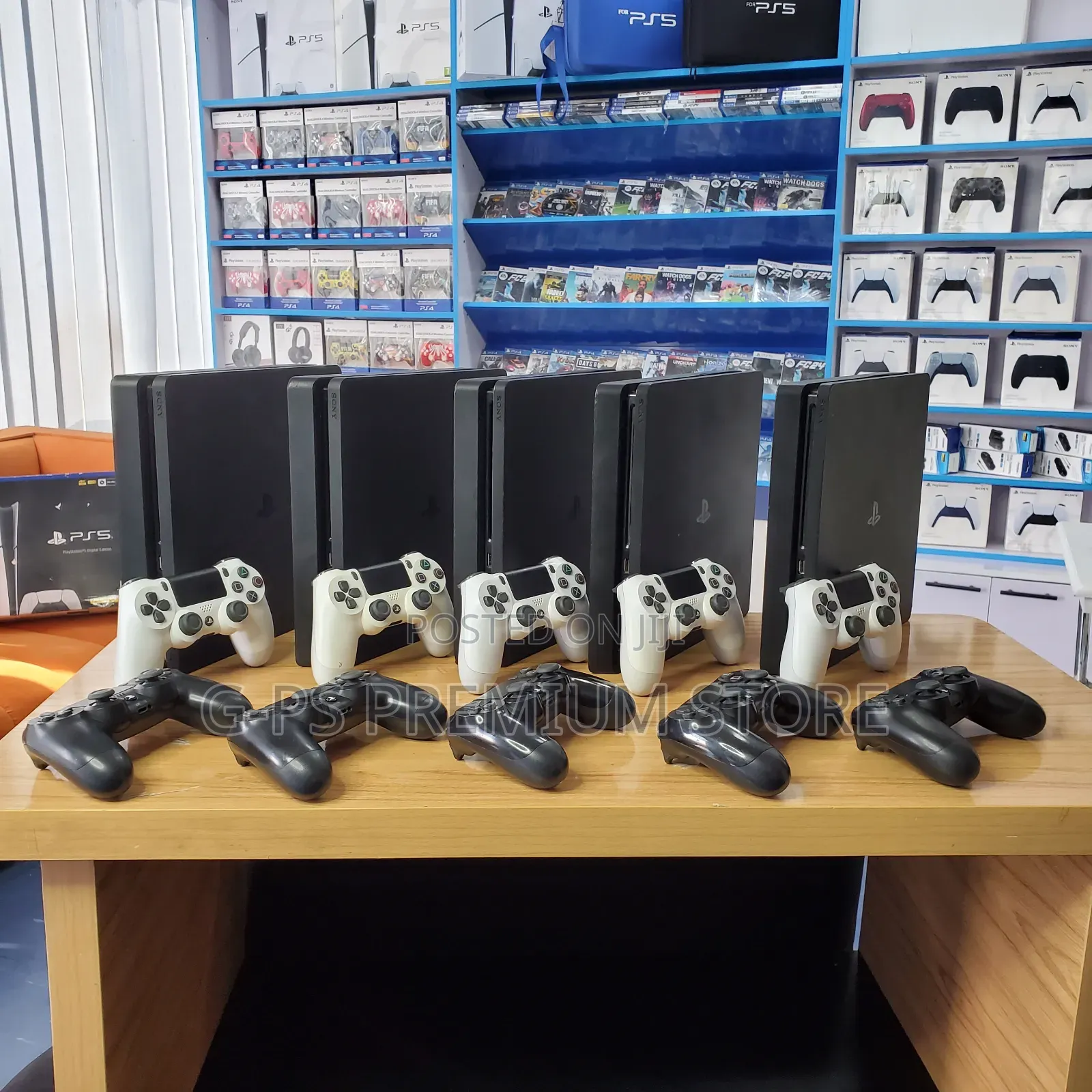 PS4 Slim ( Jailbreak) | 12 ጌሞች | 2 Original Joystick ያልተፈታ Dubai Used