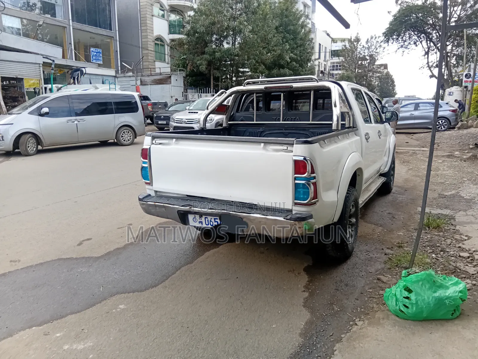 Toyota Hilux SR5 4x4 2014 White