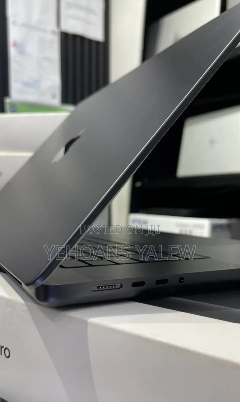 New Laptop Apple MacBook Pro 2024 M4 Max 48GB Apple M4 Max SSD 2T