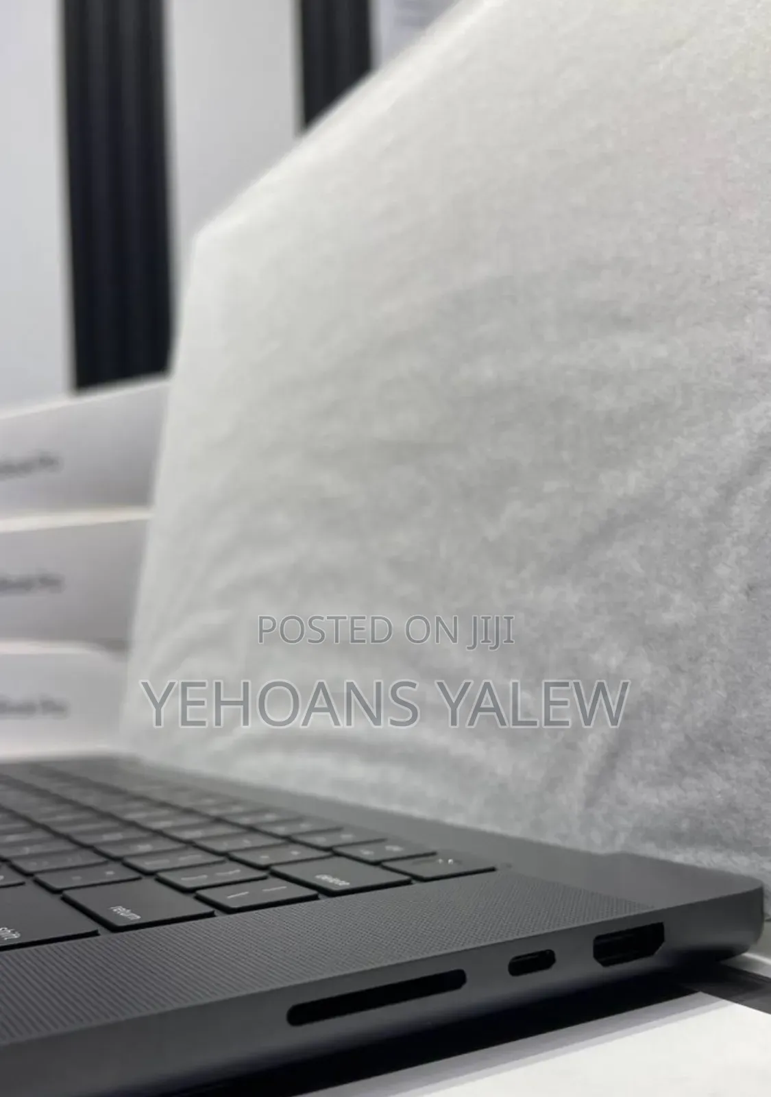 New Laptop Apple MacBook Pro 2024 M4 Max 48GB Apple M4 Max SSD 2T