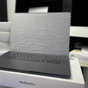 New Laptop Apple MacBook Pro 2024 M4 Max 48GB Apple M4 Max SSD 2T