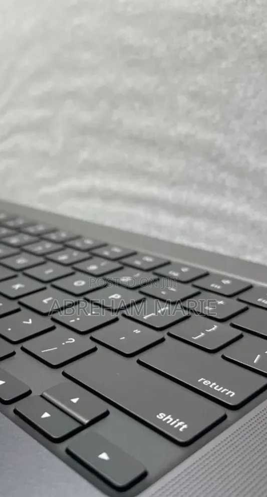 New Laptop Apple MacBook Pro 2024 M4 Max 48GB Apple M4 Max SSD 2T