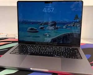 New Laptop Apple MacBook Pro 2023 M3 8GB Apple M3 Pro SSD 512GB