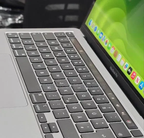 New Laptop Apple MacBook 2020 8GB Apple M1 SSD 256GB