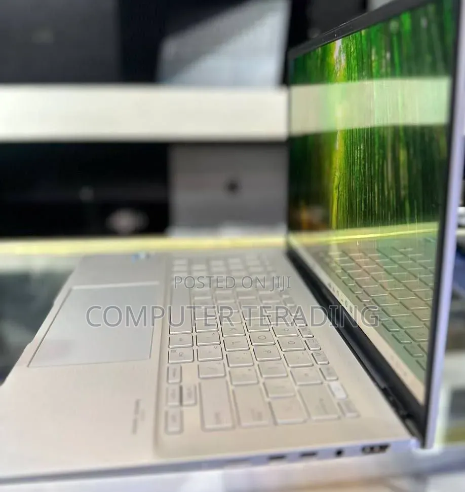 New Laptop Asus Zenbook 14 16GB Intel Core i9 SSD 512GB
