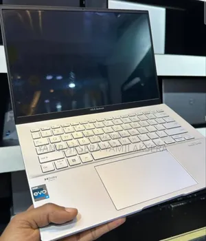 New Laptop Asus Zenbook 14 16GB Intel Core i9 SSD 512GB