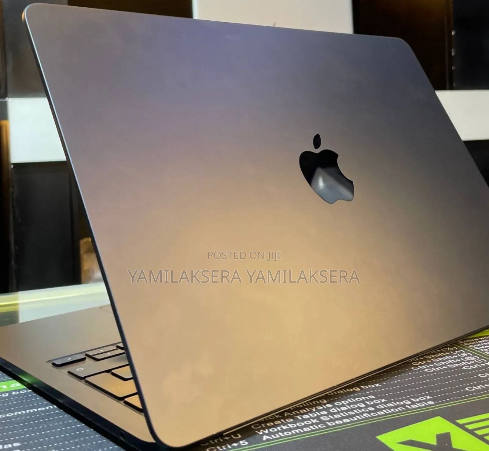 New Laptop Apple MacBook Air 2022 M2 8GB Apple M2 SSD 512GB