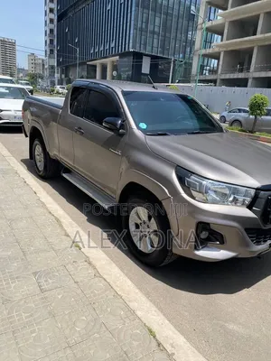 Toyota Hilux 2020 Gray