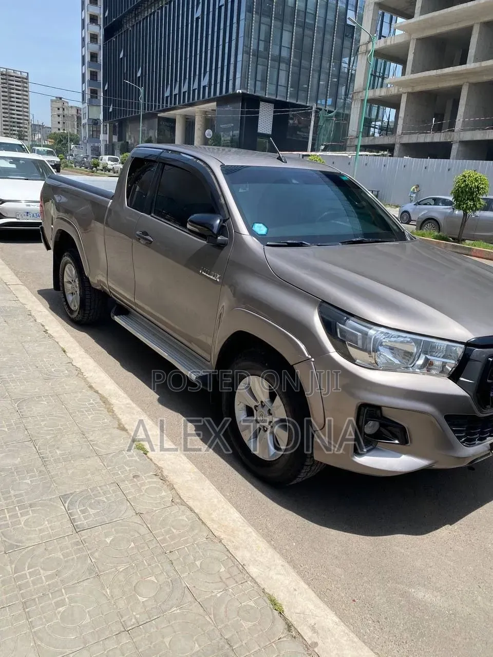 Toyota Hilux 2020 Gray
