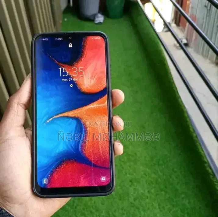 Samsung Galaxy A20 32 GB Black