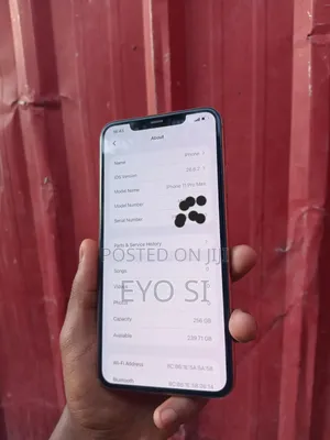 New Apple iPhone 11 Pro Max 256 GB Gold