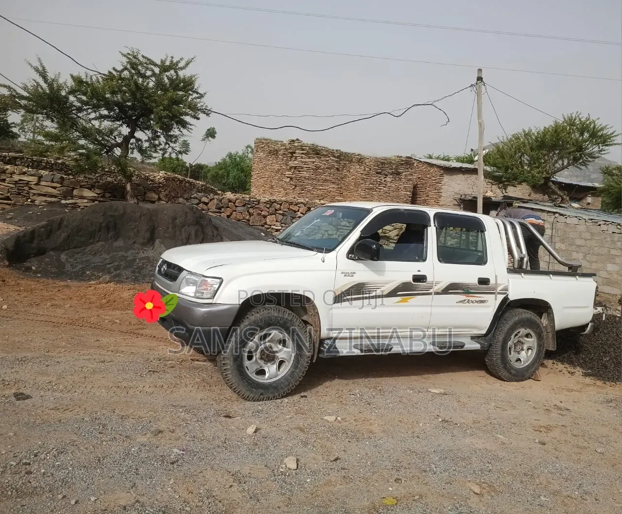 Toyota Hilux 2003 White