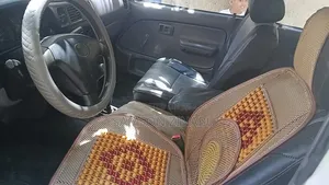 Toyota Hilux 2003 White
