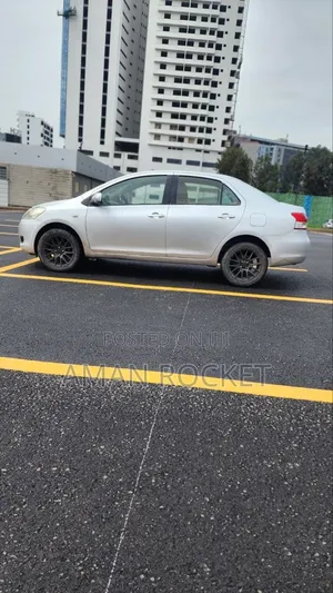 Toyota Belta 2007 Silver