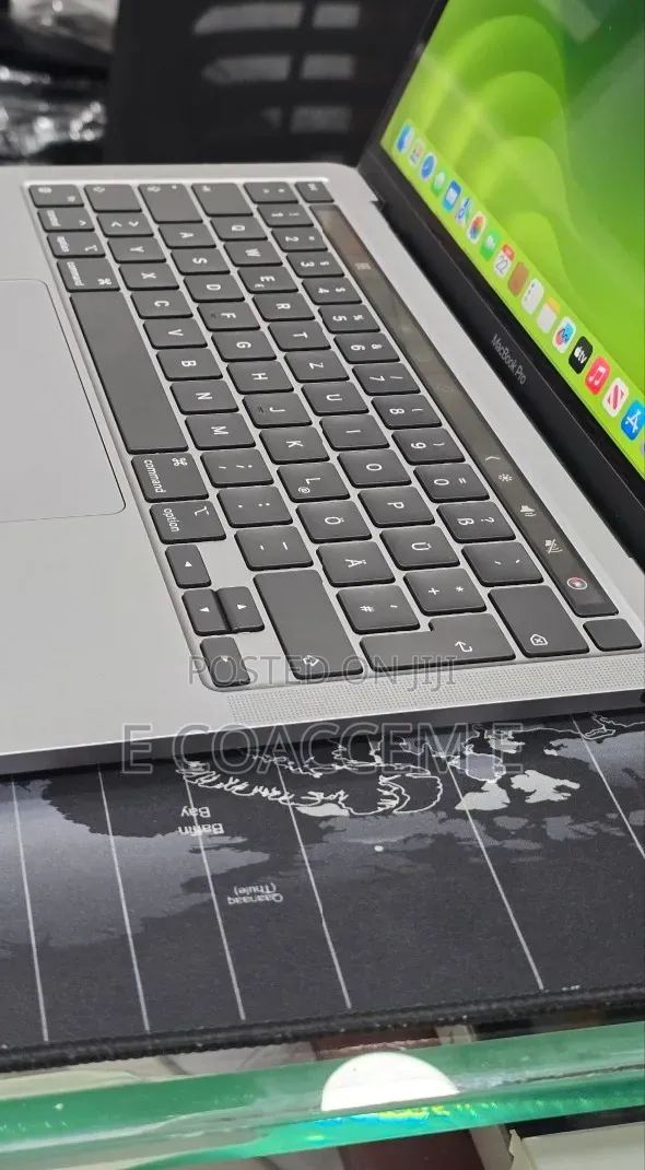 New Laptop Apple MacBook 8GB SSD 256GB