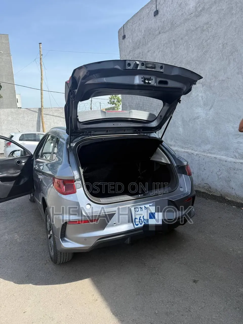 BYD E2 43 kWh 94 hp FWD 2024 Silver