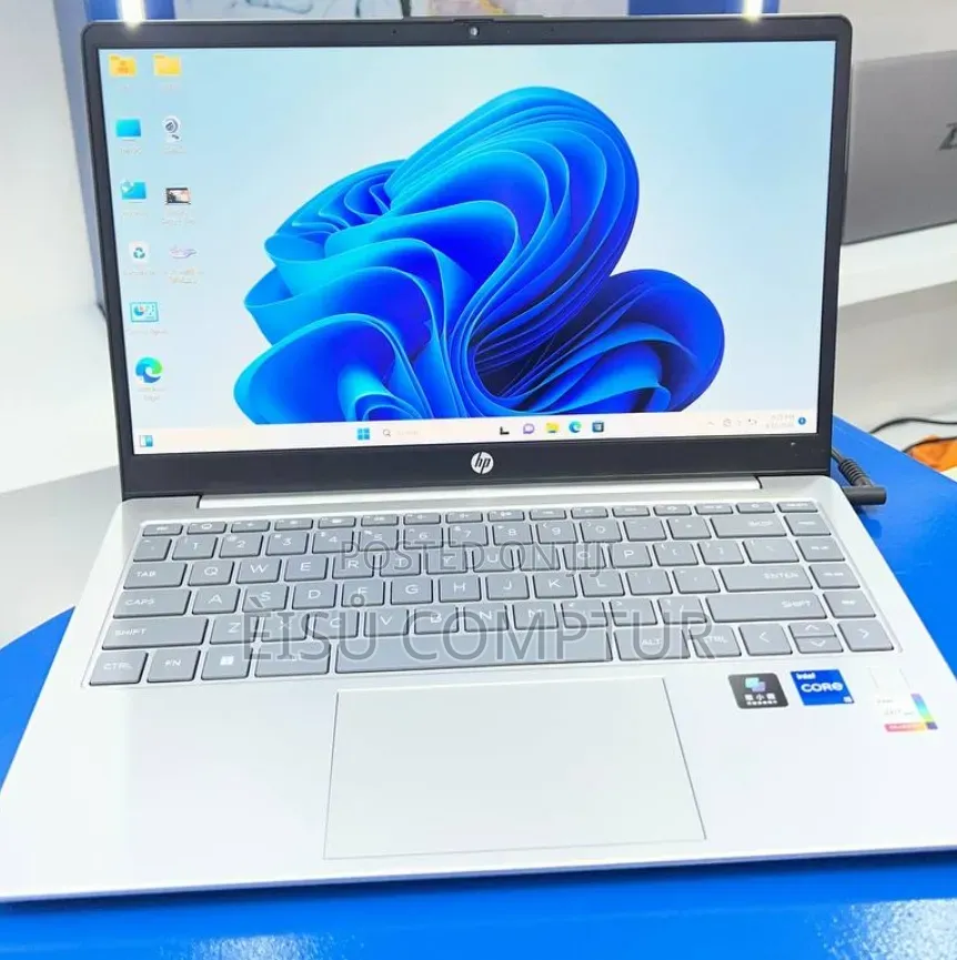 New Laptop HP Stream Notebook 16GB Intel Core i5 SSD 512GB