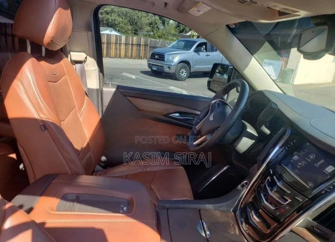 Cadillac Escalade 2021 Blue