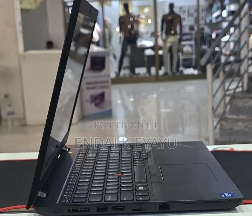 New Laptop Lenovo 16GB Intel Core i7 SSD 512GB