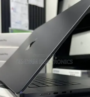 New Laptop Apple MacBook Pro 2024 M4 Max 48GB Apple M4 Max SSD 2T