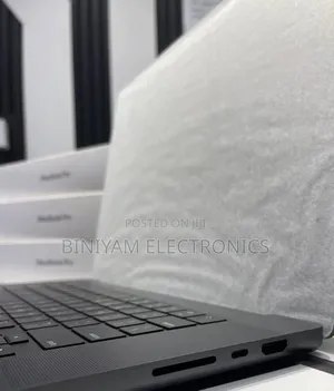 New Laptop Apple MacBook Pro 2024 M4 Max 48GB Apple M4 Max SSD 2T