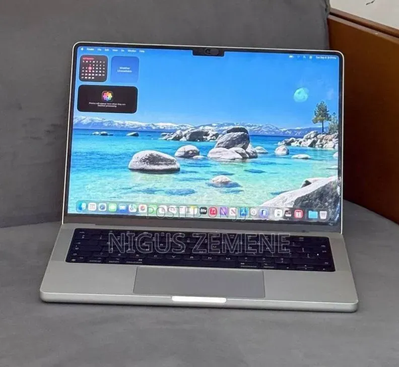 New Laptop Apple MacBook Pro 2021 M1 16GB Intel Core i5 SSD 512GB
