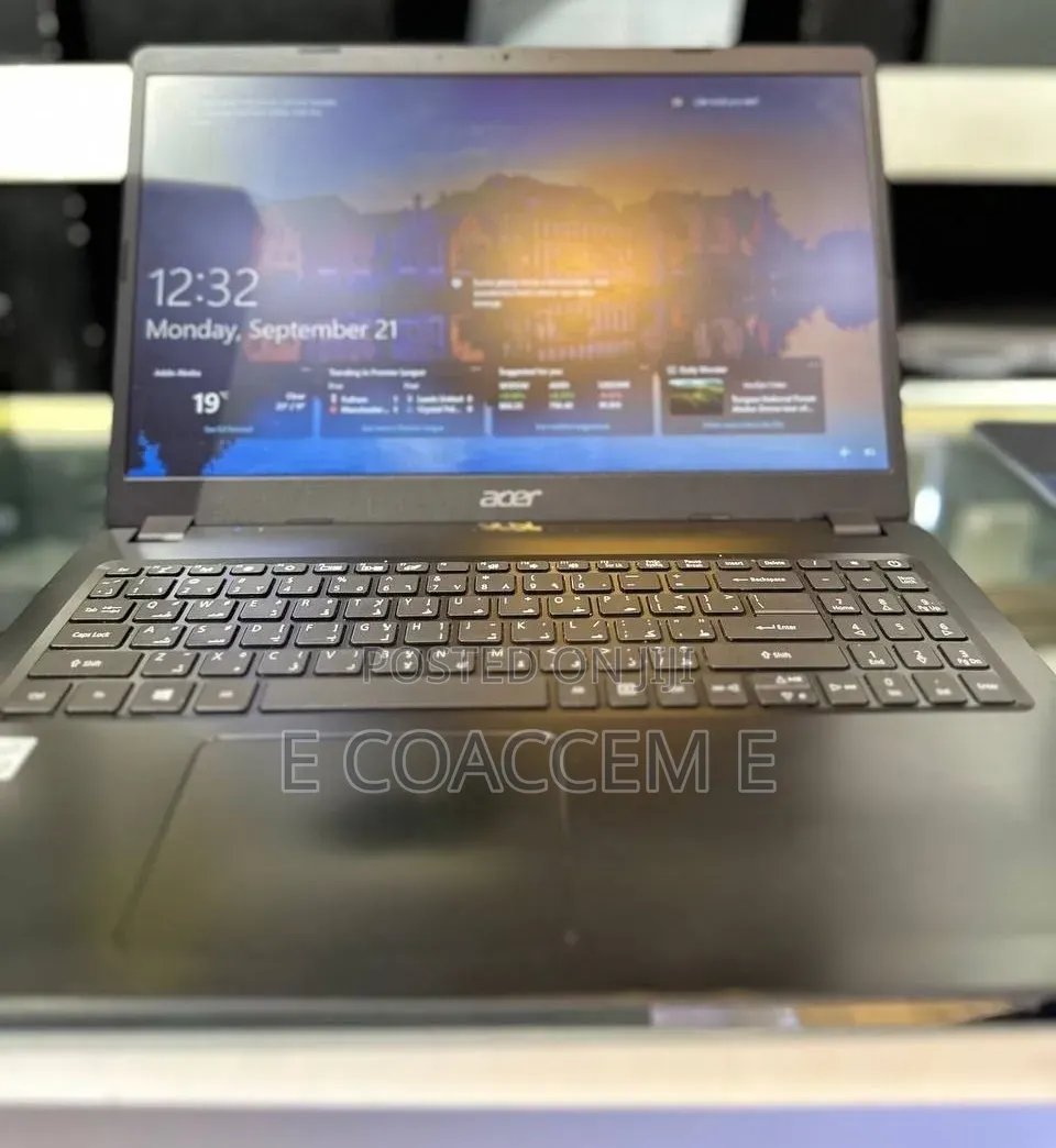 Laptop Acer 4GB Intel Core i3 HDD+SSD 1T