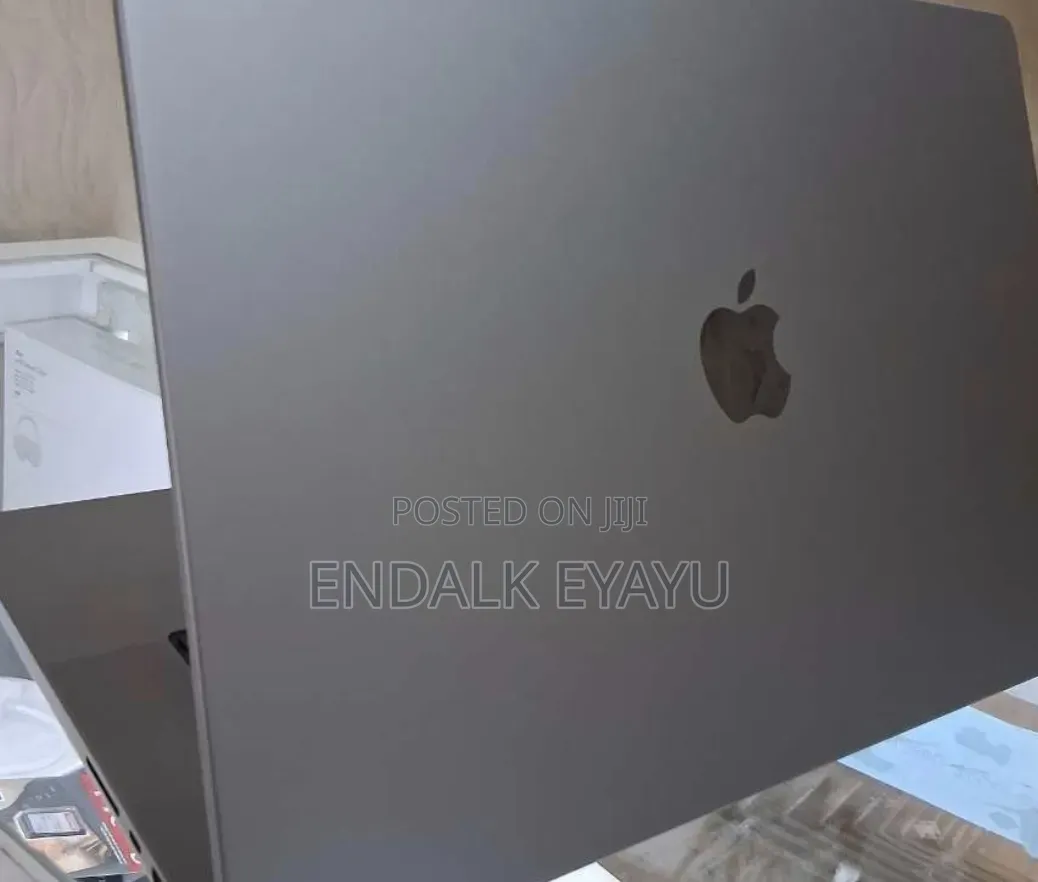 New Laptop Apple MacBook Pro 2020 M1 16GB Apple M1 Pro SSD 1T