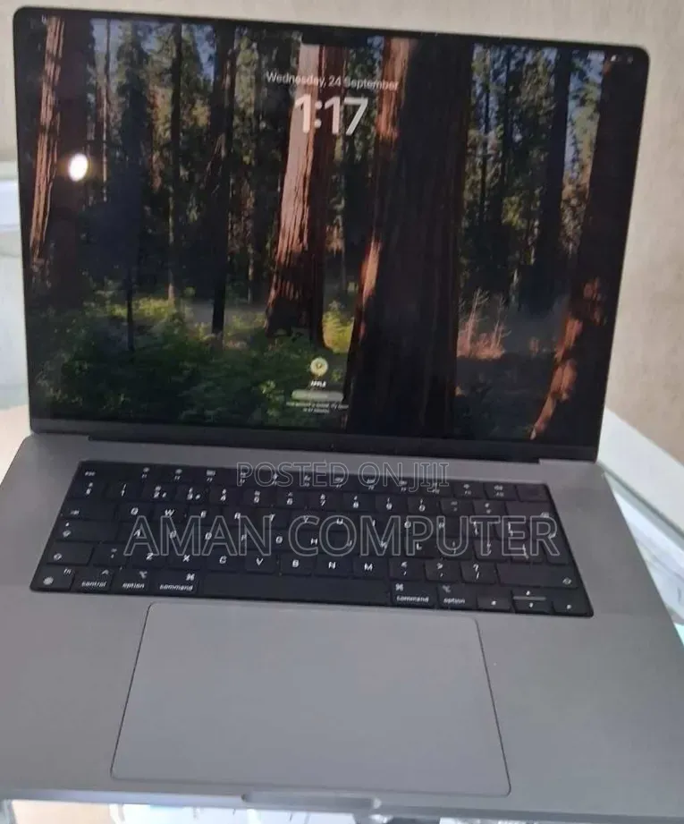New Laptop Apple MacBook Pro 2020 M1 16GB Apple M1 SSD 1T