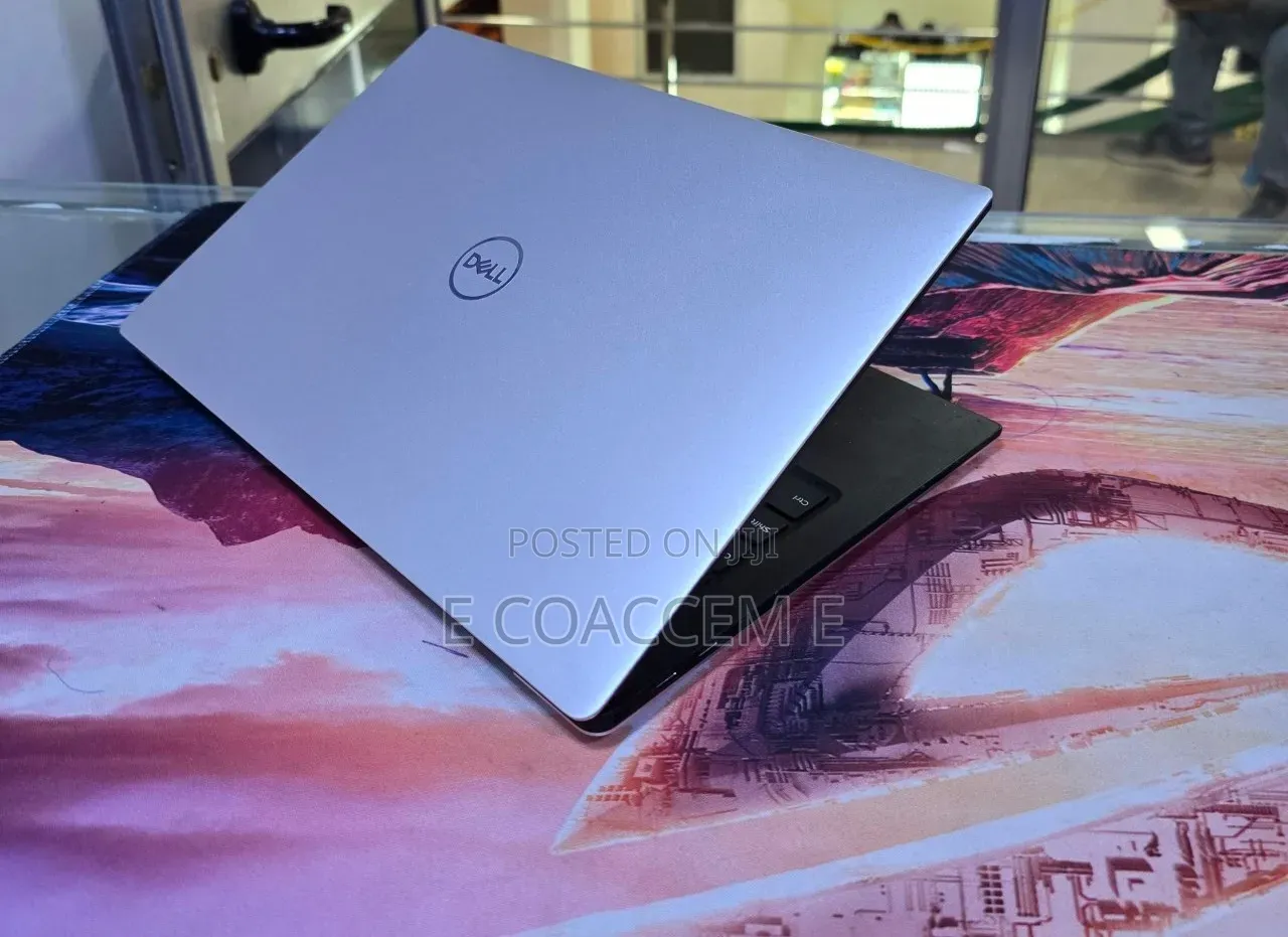 New Laptop Dell XPS 13 9370 8GB SSD 256GB