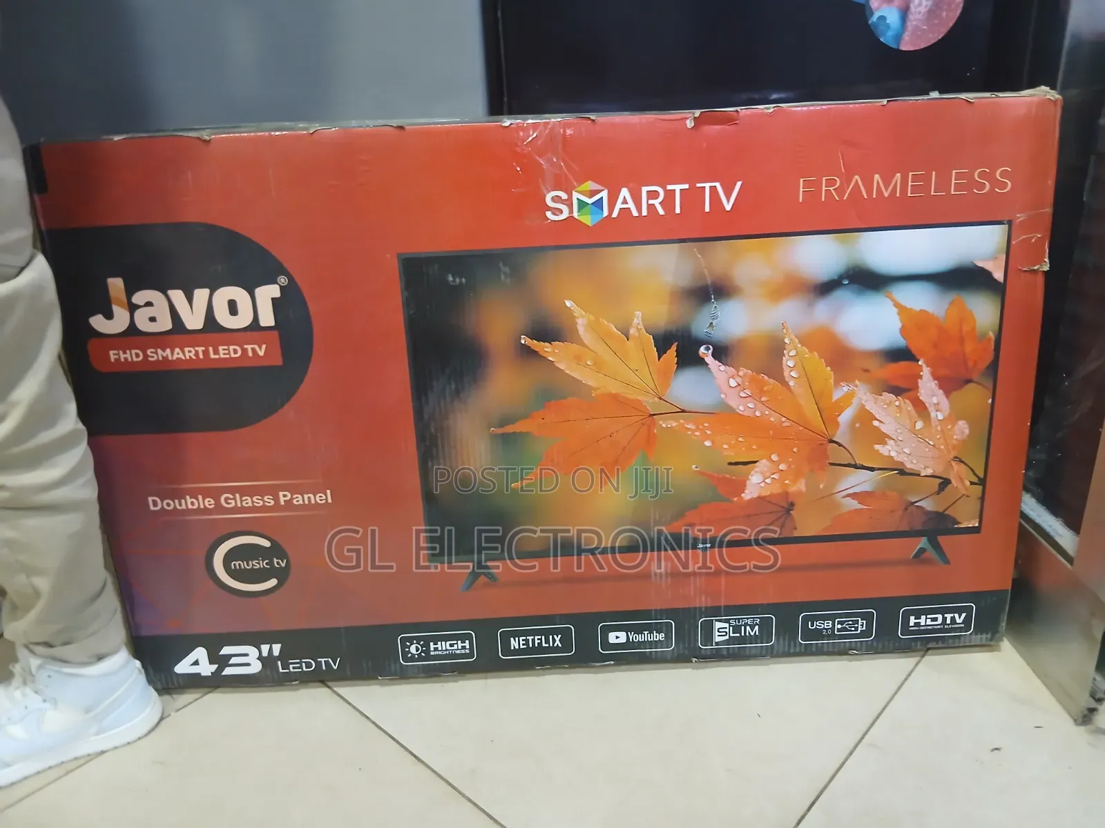 Javor 43 Inch Double Glass Smart TV