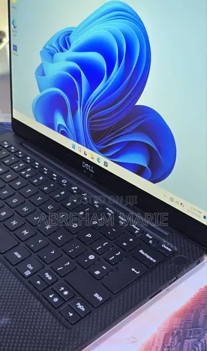 New Laptop Dell XPS 13 8GB Intel Core i7 SSD 256GB