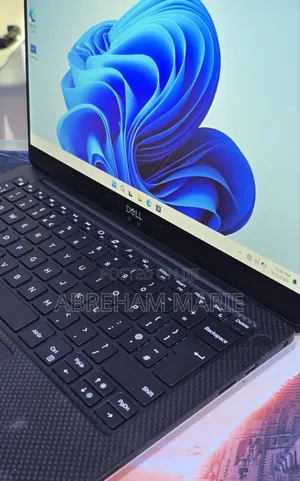 New Laptop Dell XPS 13 8GB Intel Core i7 SSD 256GB