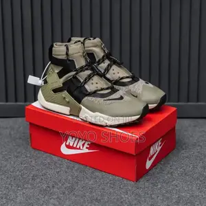 Nike Air Huarache Gripp Olive-Toned Unisex Fashion Sneakers