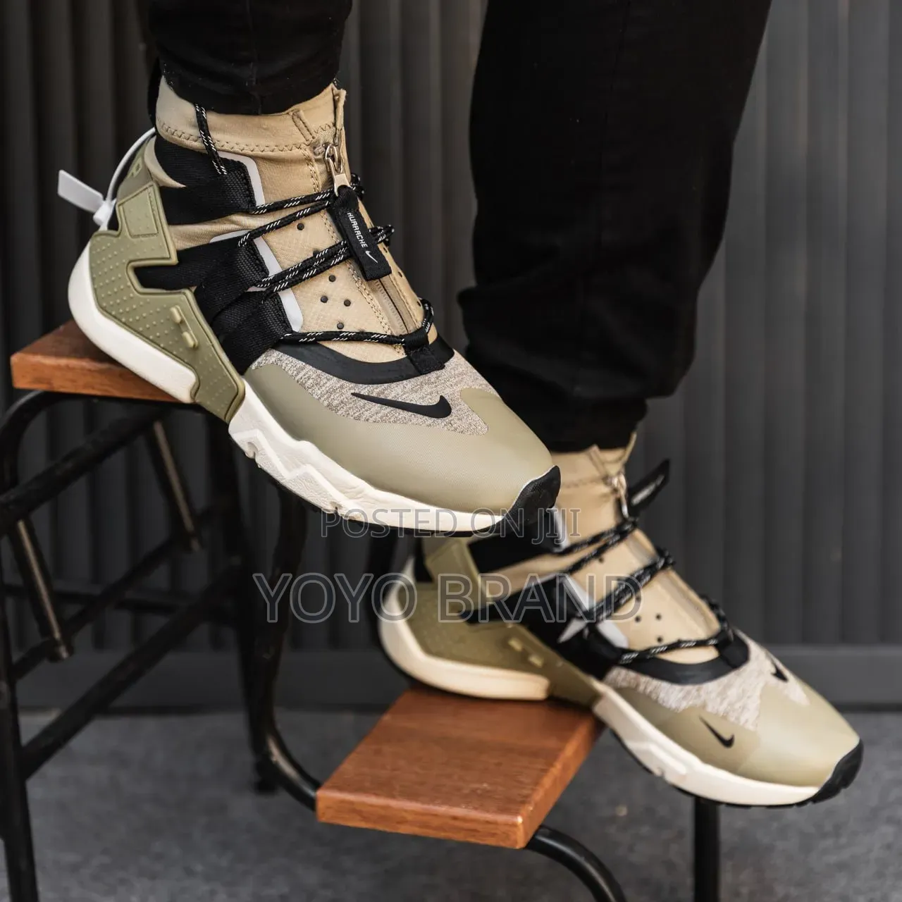 Nike Air Huarache Gripp Olive-Toned Unisex Fashion Sneakers