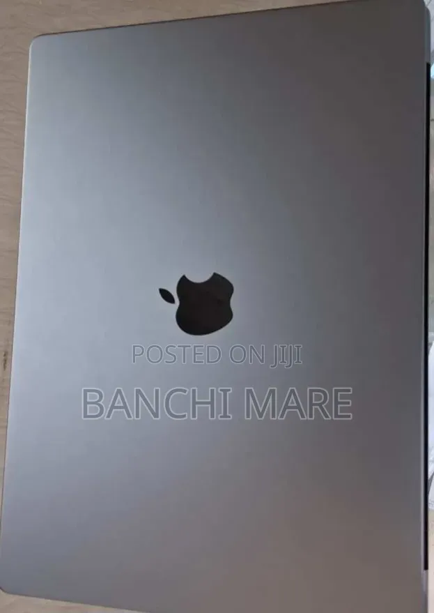 New Laptop Apple MacBook Pro 2021 M1 16GB Apple M1 Pro SSD 1T