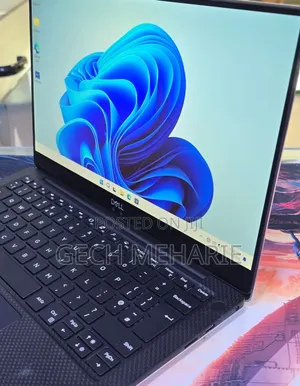 New Laptop Dell XPS 13 8GB Intel Core i5 SSD 256GB