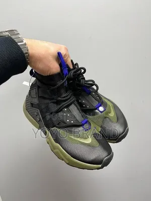 Nike Air Huarache Gripp QS Black /Olive Green Unisex Fashion Sneaker