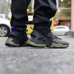 Nike Air Huarache Gripp QS Black /Olive Green Unisex Fashion Sneaker