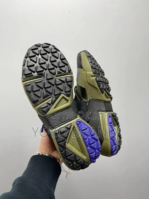 Nike Air Huarache Gripp QS Black /Olive Green Unisex Fashion Sneaker