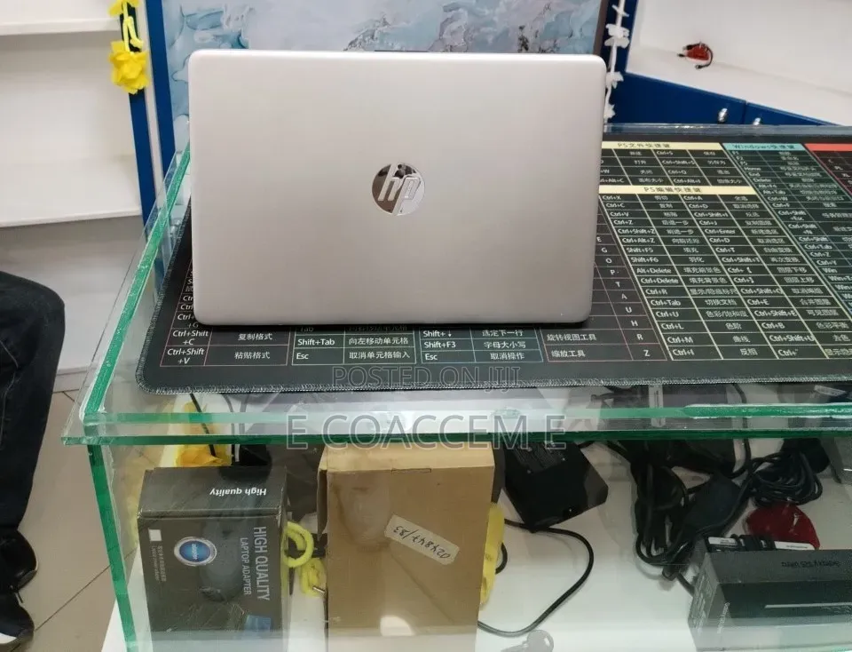 New Laptop HP 8GB AMD Ryzen 5 SSD 512GB