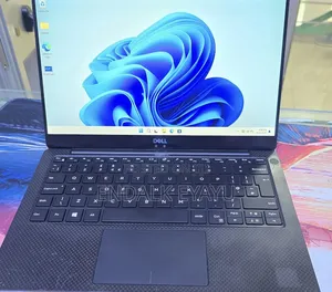 New Laptop Dell XPS 13 8GB Intel SSD 256GB