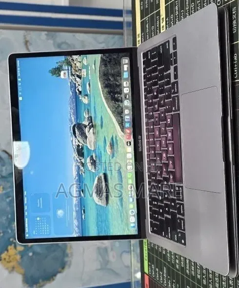 New Laptop Apple MacBook Pro 2020 M1 8GB Apple M1 SSD 512GB