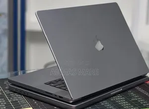 New Laptop Apple MacBook Pro 2020 M1 8GB Apple M1 SSD 512GB