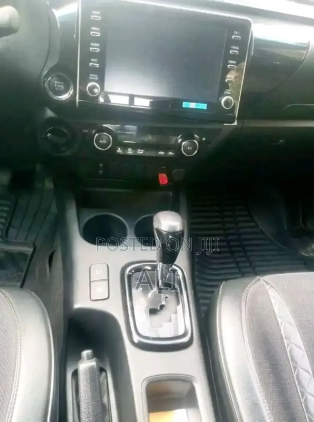 Toyota Hilux 2021 Gold