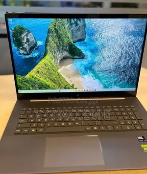 New Laptop HP 16GB Intel Core Ultra 7 SSD 1T