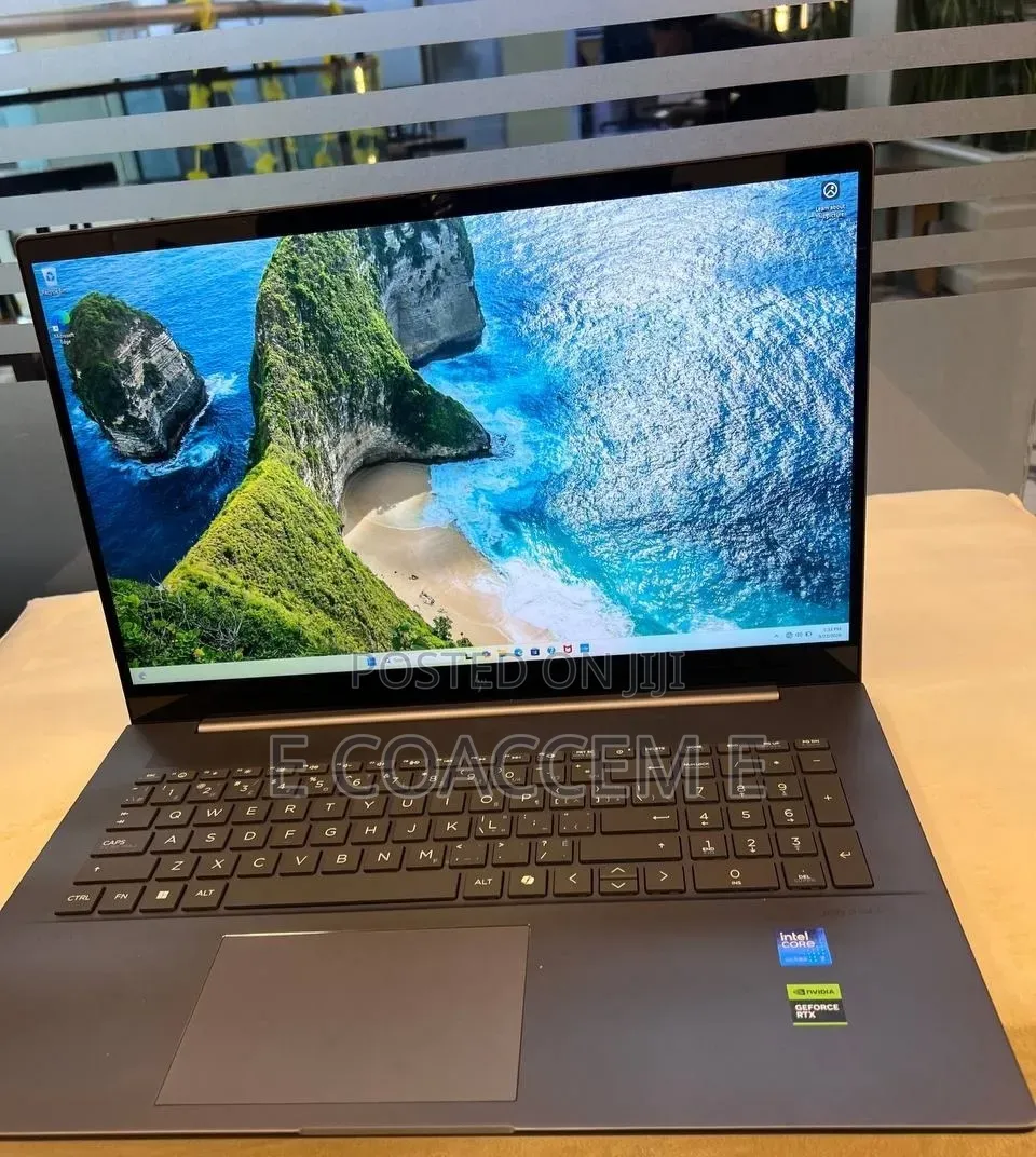 New Laptop HP 16GB Intel Core Ultra 7 SSD 1T