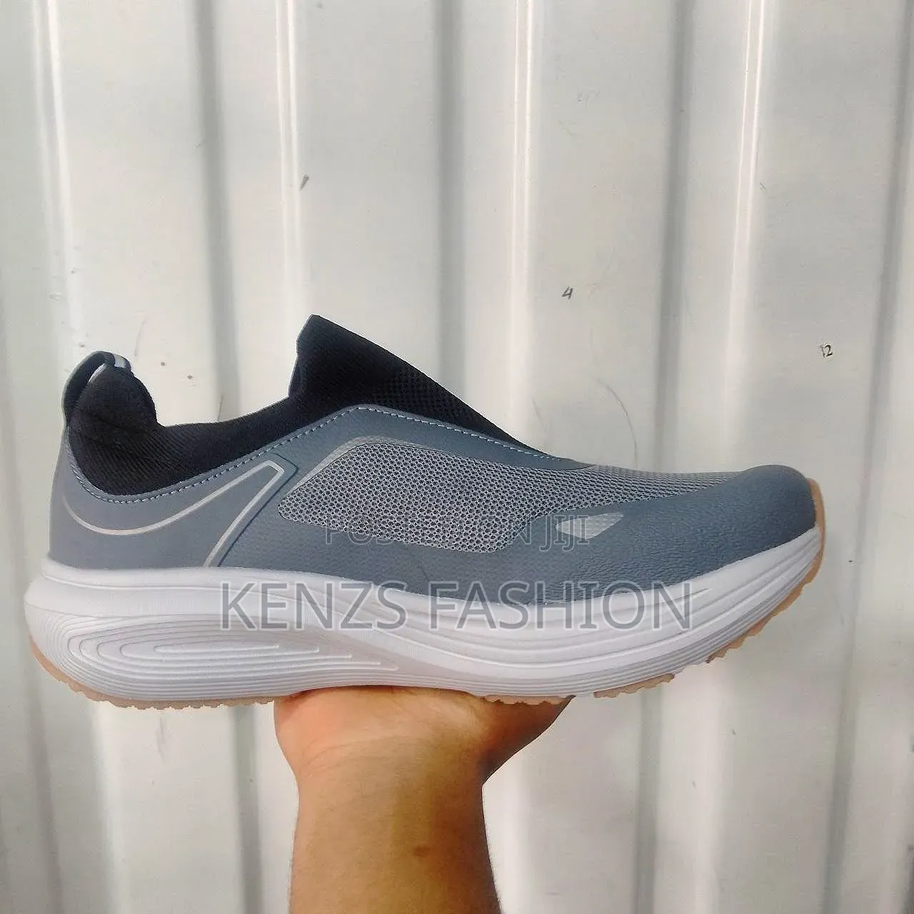 -- New Arrival -- Skechers Sport – GRAY